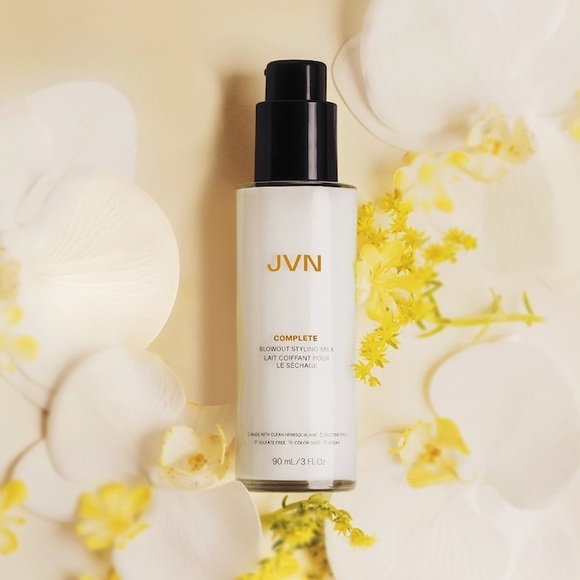 JVN
Complete Blowout Styling Milk 90ml - Picture 4 of 8